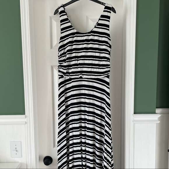 Black & White Striped Maxi Dress - Picture 4 of 7